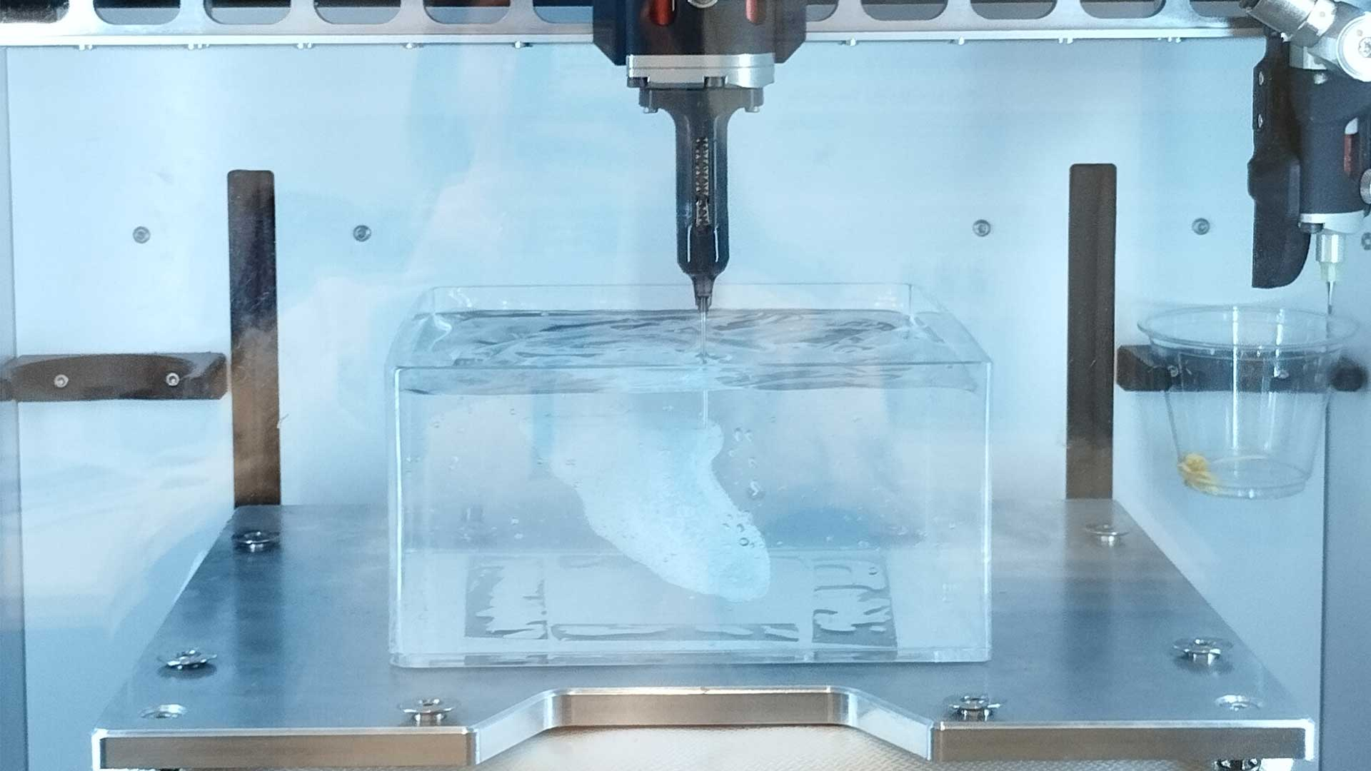 Printing a silicone heart in gel