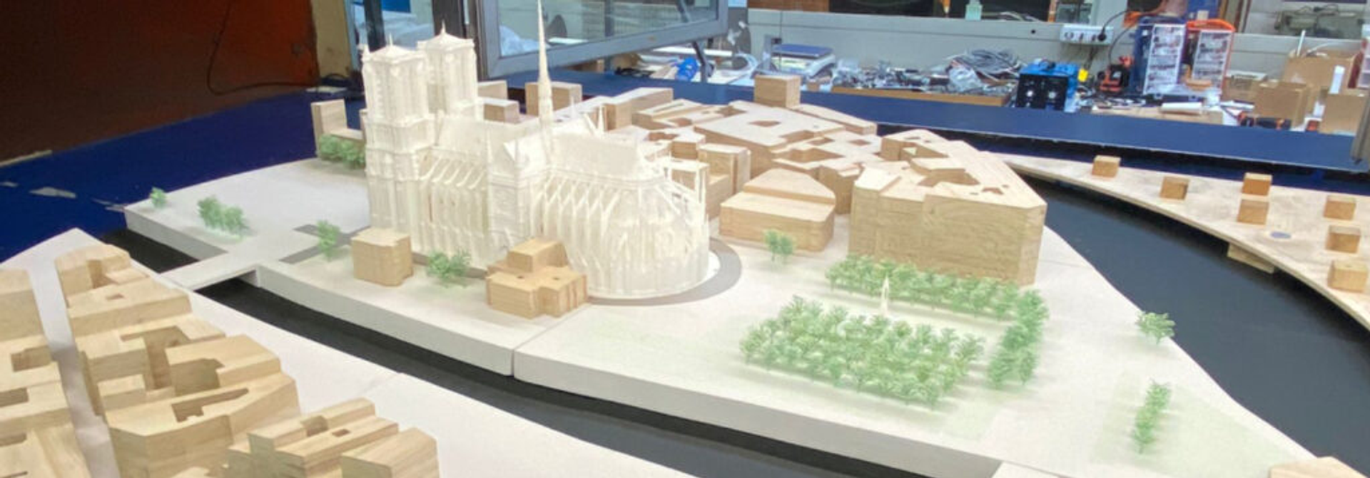 notre dame maquette