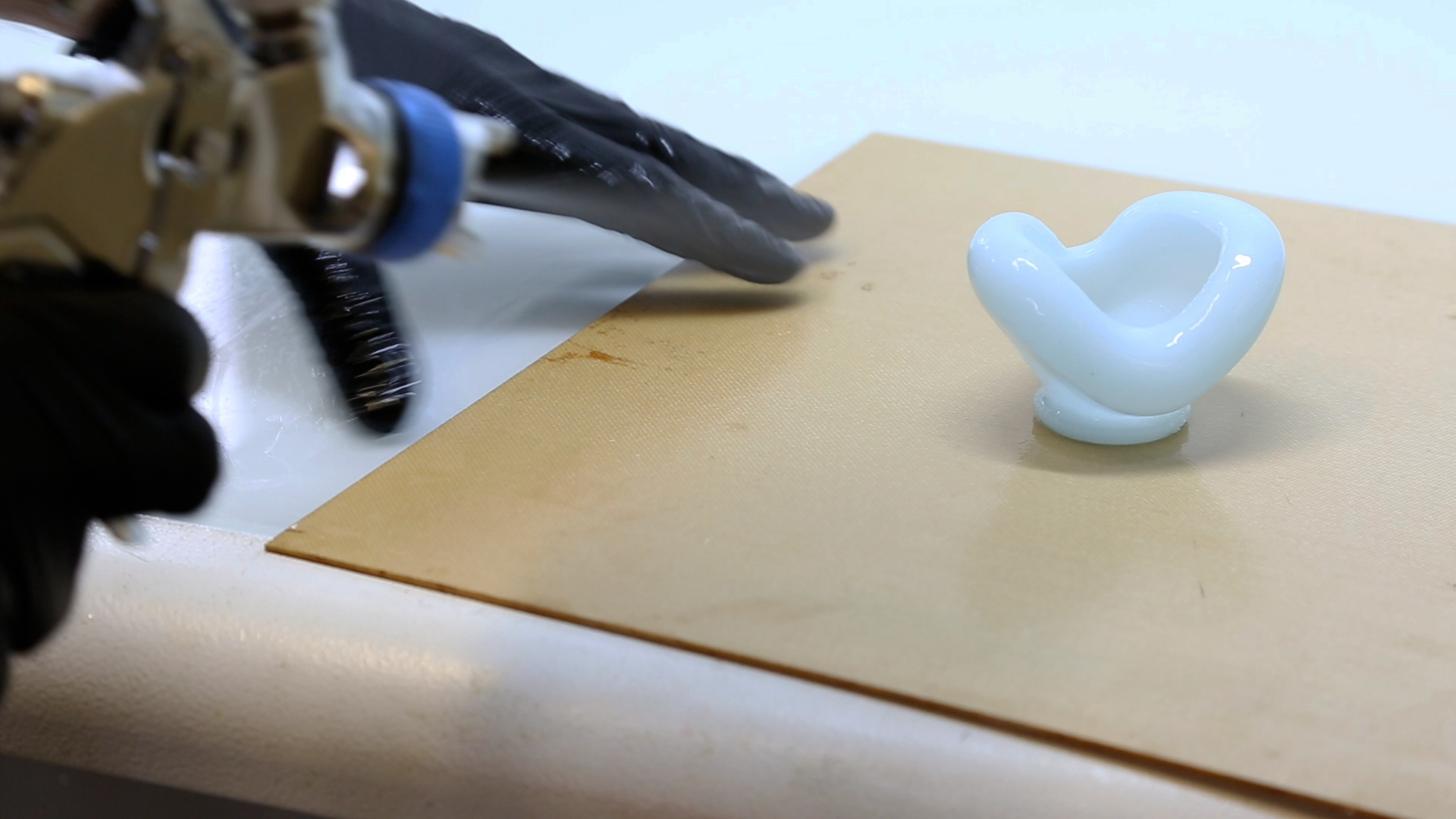 Pose du SILISKIN au pistolet